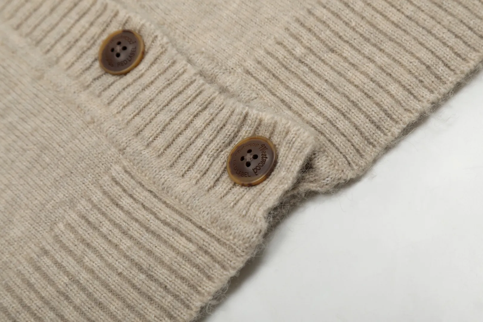 VIVI 133#Top quality" vivienne west wood 25 spring new retro knitted wool cardigan Size: 1 yard (90-110 pounds) 2 yards (110-130 pounds) 3 yards (130-150 pounds) Color: black gray khaki